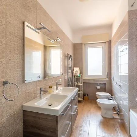 Central Suite דירה *