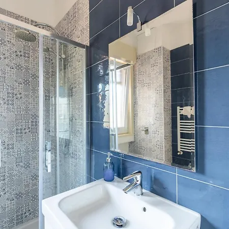 Central Suite